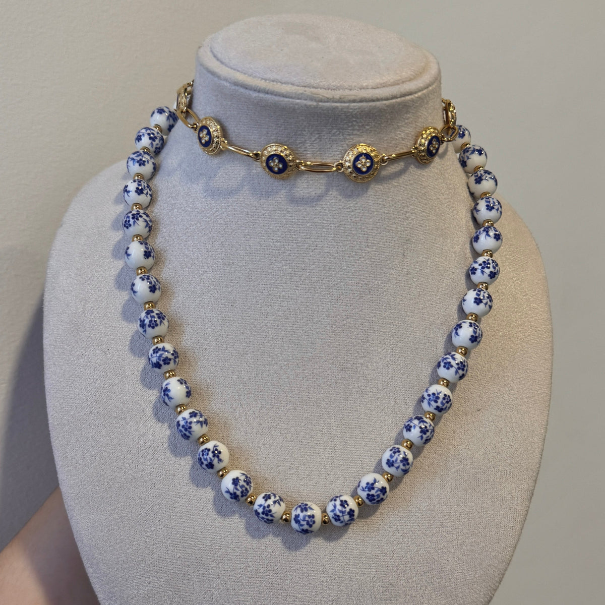 Booble azul e branco